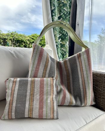 Bolsa de playa reversible en tela a rayas y yute con neceser02