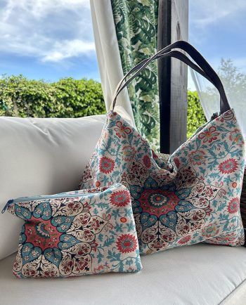 Bolsa de playa en tela de flores y yute reversible con neceser02