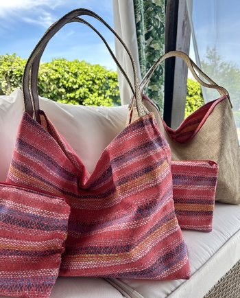 Bolsa de playa reversible en tela de rayas roja y yute con neceser01