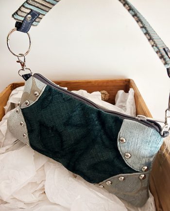 Bolso Baguette en mix de terciopelos azul claro02