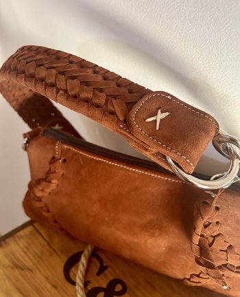 Bolso baguette en ante marrón oscuro01
