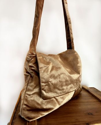 Bolso bandolera de terciopelo color dorado02