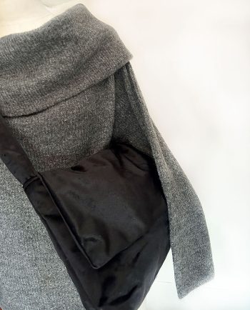 Bolso bandolera en terciopelo negro01