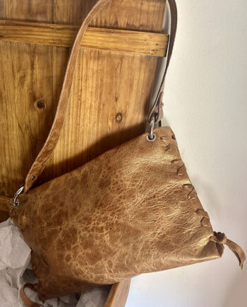 Bolso de hombro en piel de cordero color miel 02