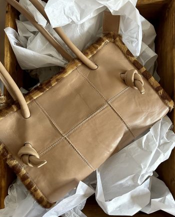 Bolso de hombro en piel camel y print leopardo