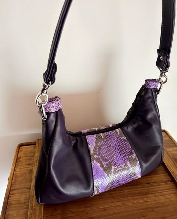 Bolso de piel morado y print serpiente02