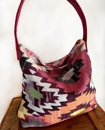 Bolso estampado étnico en tela gobelino y terciopelo02