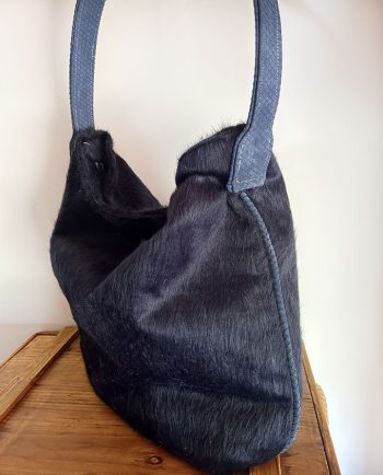 Bolso de tejido de pelo sintético en azul marino02