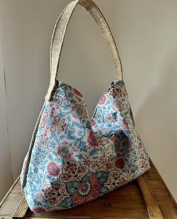 Bolsa de playa en tela estampada de flores con tejido de yute02