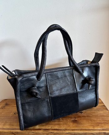 Bolso negro en piel de vacuno y ante1