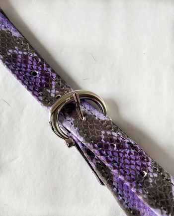 Cinturón fino imitación serpiente violeta y negro01