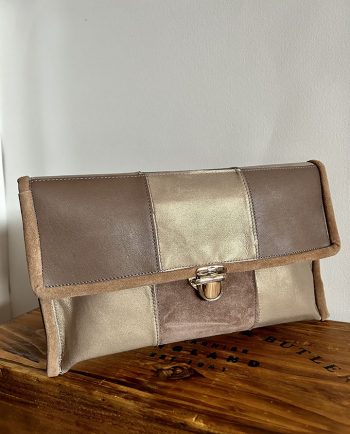 Clutch de mano en mix de pieles doradas y bronce1