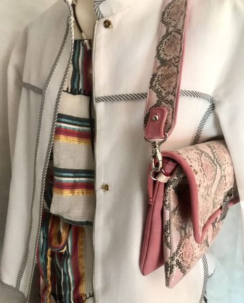 bolso piel print serpiente rosa y ante1